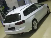 Gebraucht VW Passat Elegance 150 PS (110 kW) 2023 Glacier white (metallic) Kombi