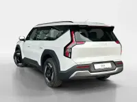 Gebraucht Kia EV9 Air 160 kW (218 PS) 2025 Snow white pearl SUV