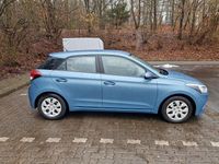Gebraucht Hyundai i20 Active 75 PS (55 kW) 2018 Blau Kleinwagen