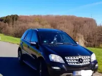Second-hand Mercedes ML320 224 CP (164 kW) 2009 Negru SUV