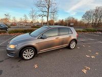 Gebraucht VW Golf VII 110 PS (80 kW) 2016 Gold Kleinwagen