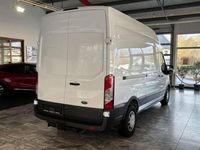 Gebraucht Ford Transit Trend 170 PS (125 kW) 2018 Frozen white Van