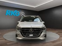 Gebraucht Mercedes V220 Style 163 PS (119 kW) 2024 Silber Van / Kleinbus