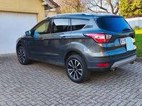 Gebraucht Ford Kuga Titanium 150 PS (110 kW) 2017 Grau SUV