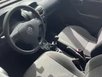 Używany Opel Corsa 75 KM (55 kW) 2003 Srebrny Hatchback