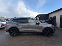 Gebraucht VW Touareg 340 PS (250 kW) 2014 Canyon grey metallic SUV
