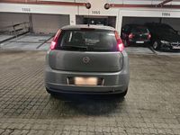 Gebraucht Fiat Punto 69 PS (50 kW) 2011 Grau Kleinwagen