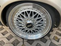 Second-hand VW Jetta 72 CP (52 kW) 1987 Argintiu Berlinǎ