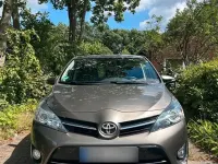Gebraucht Toyota Verso Comfort 132 PS (97 kW) 2017 Grau Van / Kleinbus