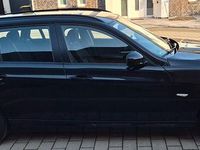 Gebraucht BMW 318 143 PS (105 kW) 2010 Schwarz Kombi