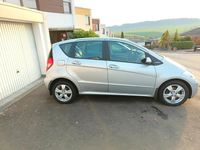 Gebraucht Mercedes A180 115 PS (84 kW) 2011 Silber Kleinwagen