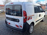 Gebraucht Opel Combo 120 PS (88 kW) 2018 Weiß Van / Kleinbus