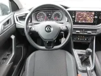 Używany VW Polo Active 95 KM (69 kW) 2021 Szary Hatchback