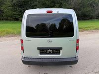 Usata Opel Combo 97 CV (71 kW) 2006 Argento Monovolume