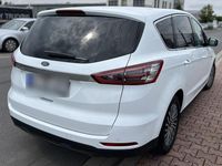 Gebraucht Ford S-MAX Titanium 150 PS (110 kW) 2019 Weiß Van / Kleinbus