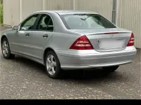 Używany Mercedes C180 143 KM (105 kW) 2006 Srebrny Kombi