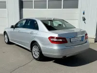 Usata Mercedes E200 Elegance 184 CV (135 kW) 2012 Argento Berlina