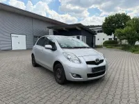 Gebraucht Toyota Yaris Edition 99 PS (72 kW) 2011 Silber Kleinwagen