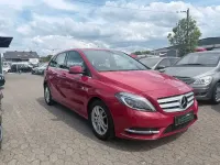 Gebraucht Mercedes B200 136 PS (100 kW) 2012 Rot Van / Kleinbus