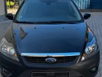 Second-hand Ford Focus 125 CP (91 kW) 2010 Negru Berlinǎ