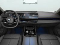 Neu BMW 520 197 PS (144 kW) 2025 Alpinweiss uni Kombi