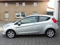 Gebraucht Ford Fiesta Trend 60 PS (44 kW) 2011 Silber Kleinwagen