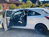 Gebraucht Opel Corsa Color Edition 100 PS (73 kW) 2014 Weiß Kleinwagen