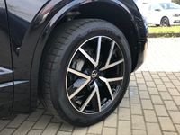 gebraucht VW Touareg R-Line 20' PANO*12xAssist*LEDER*4xSH*Erg