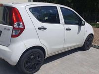 Gebraucht Suzuki Splash Basic 65 PS (47 kW) 2011 Weiß Kleinwagen