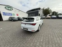 Używany Seat Leon Style 150 KM (110 kW) 2022 Biały Kombi