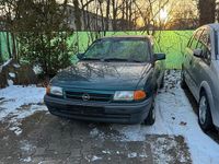 Gebraucht Opel Astra 58 PS (42 kW) 1994 Grün Kleinwagen