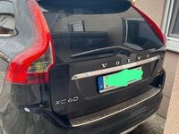 Gebraucht Volvo XC60 190 PS (139 kW) 2015 Schwarz SUV