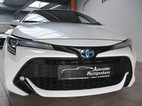 Gebraucht Toyota Corolla Hybrid Team 122 PS (89 kW) 2022 Weiß Limousine