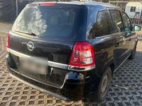 Gebraucht Opel Zafira Edition 140 PS (102 kW) 2010 Schwarz Van / Kleinbus
