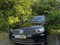 Używany VW Touareg 262 KM (192 kW) 2017 Niebieski SUV