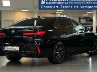 Gebraucht BMW M760e Comfort Edition 571 PS (419 kW) 2024 Schwarz Limousine