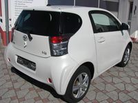 Gebraucht Toyota iQ 68 PS (50 kW) 2010 Weiß Kleinwagen