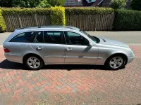 Gebraucht Mercedes E220 Avantgarde 150 PS (110 kW) 2006 Silber Kombi