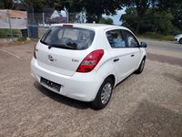 Gebraucht Hyundai i20 Classic 77 PS (56 kW) 2010 Weiß Kleinwagen