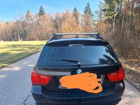 Gebraucht BMW 320 184 PS (135 kW) 2011 Schwarz Kombi