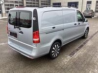 Gebraucht Mercedes e-Vito 85 kW (116 PS) 2024 Hightechsilber metallic Van / Kleinbus