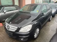 Gebraucht Mercedes B180 109 PS (80 kW) 2011 Schwarz Van / Kleinbus