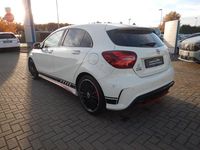 Gebraucht Mercedes A180 AMG line 122 PS (89 kW) 2017 Weiß Limousine