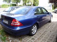 Gebraucht Mercedes C180 143 PS (105 kW) 2006 Blau Limousine