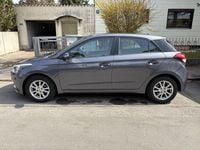 Gebraucht Hyundai i20 Classic 84 PS (61 kW) 2015 Grau Kleinwagen