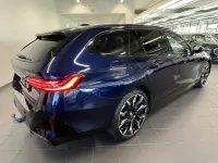 Gebraucht BMW 550e M Sport 489 PS (359 kW) 2025 Blau Kombi
