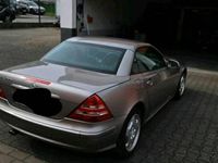 Second-hand Mercedes SLK200 163 CP (119 kW) 2003 Auriu Cabrio