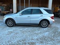 Gebraucht Mercedes ML350 211 PS (155 kW) 2011 Silber SUV