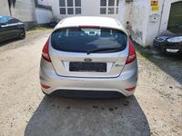 Gebraucht Ford Fiesta Trend 82 PS (60 kW) 2009 Polarsilber metallic Kleinwagen