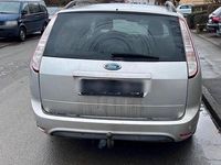 Gebraucht Ford Focus 109 PS (80 kW) 2010 Silber Kombi